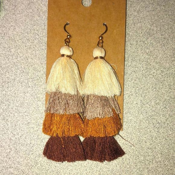 Bohemian layered fringe dangle earrings - Picture 1 of 4